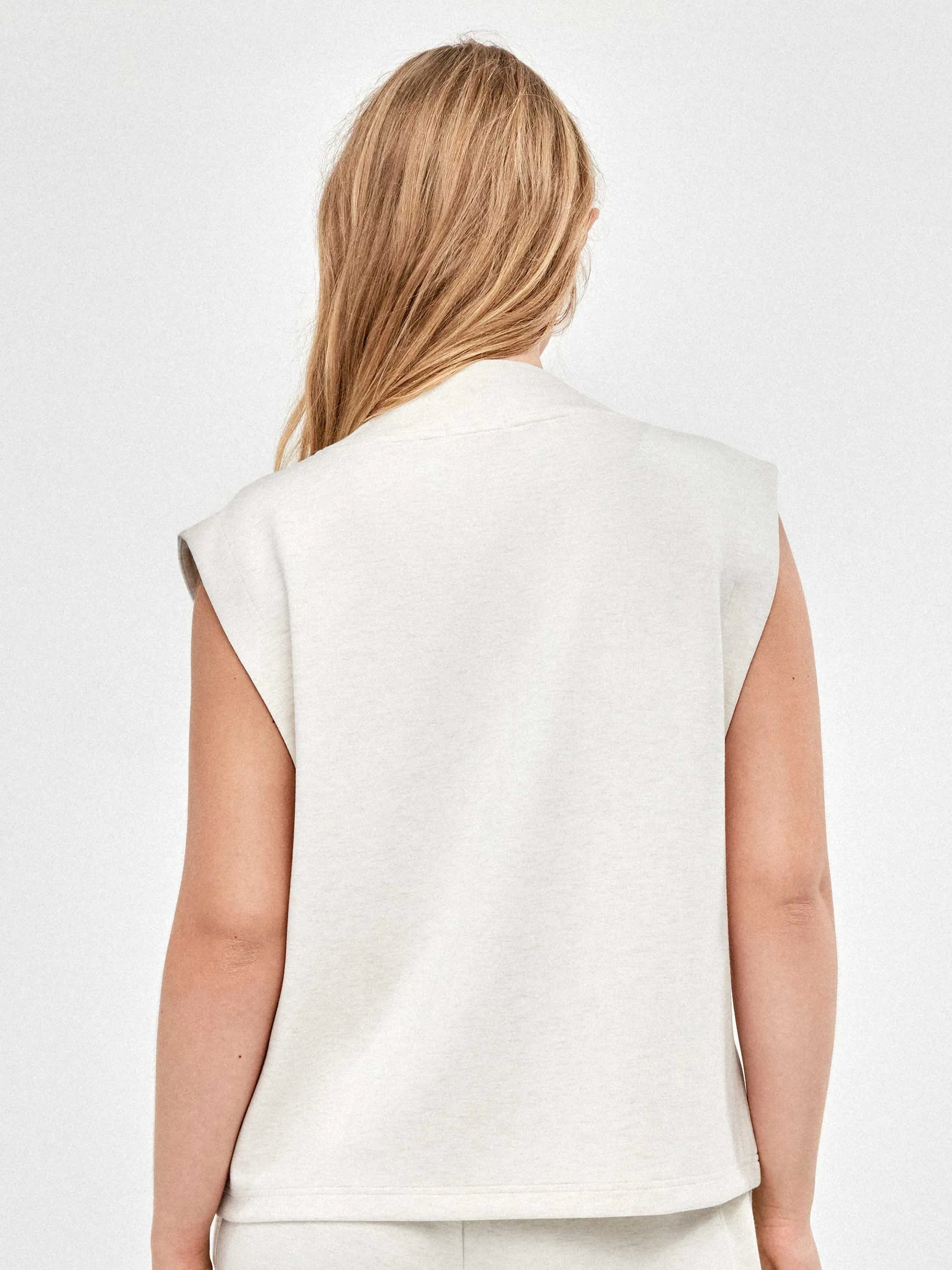 GISELA | CHALECOS | MUJER | CHALECO BEIGE CLARO | BEIGE