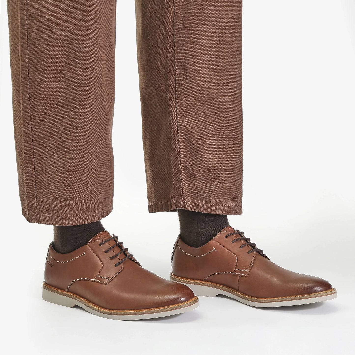zapatos casual para hombre marca clarks modelo atticus ltlace 