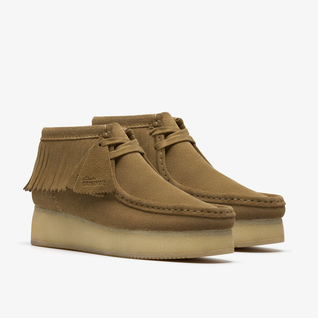 CLARKS | BOOTS | WOMEN'S | WALLABEE WEDGE FRINGE LIGHT TAN SUEDE | BEIGE