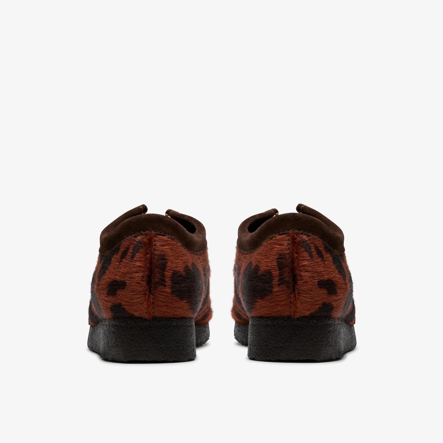 Zapatos Casual De La Marca Clarks  Para Hombre Modelo Wallabee Brown Cow Print En Color Marrón