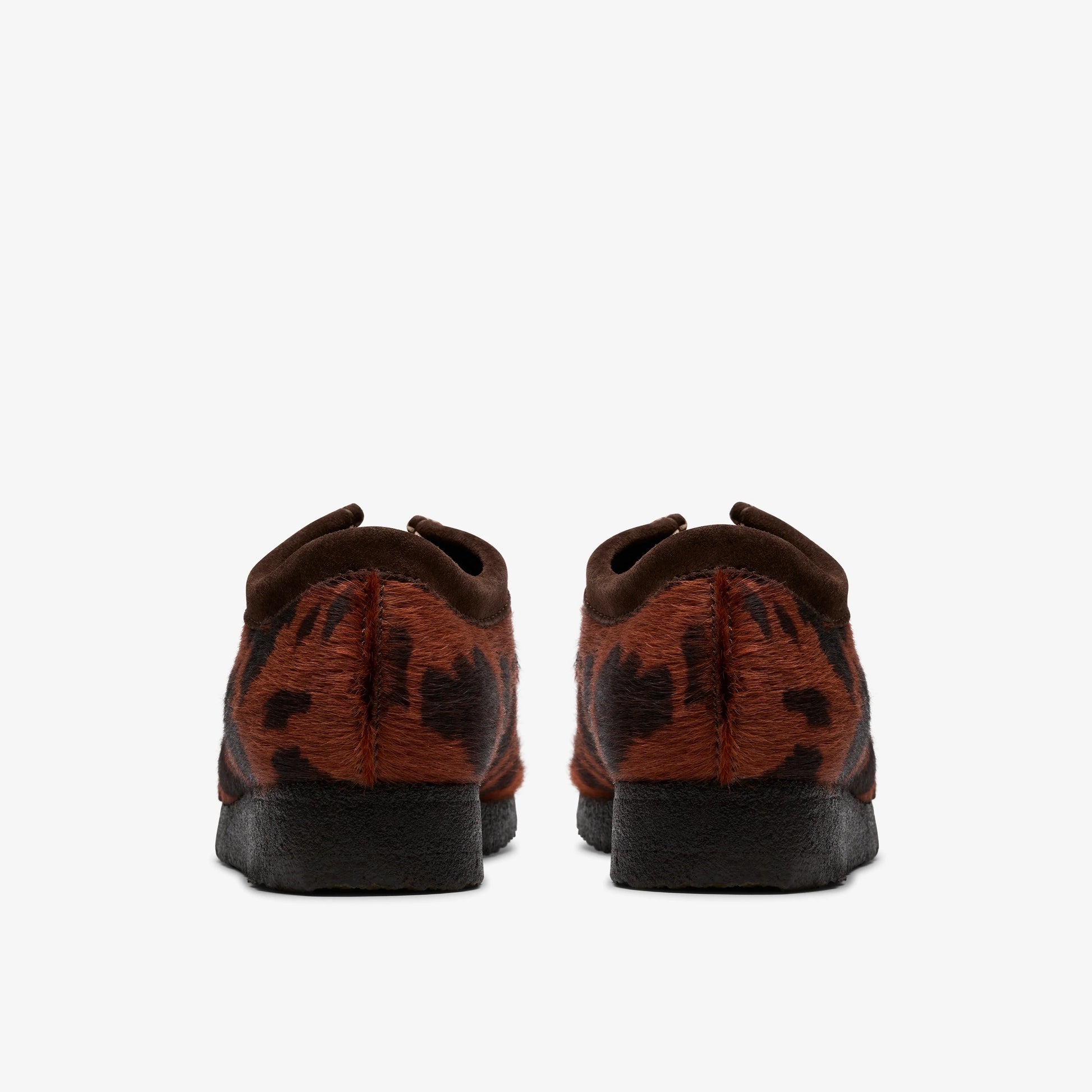 Zapatos Casual De La Marca Clarks  Para Hombre Modelo Wallabee Brown Cow Print En Color Marrón