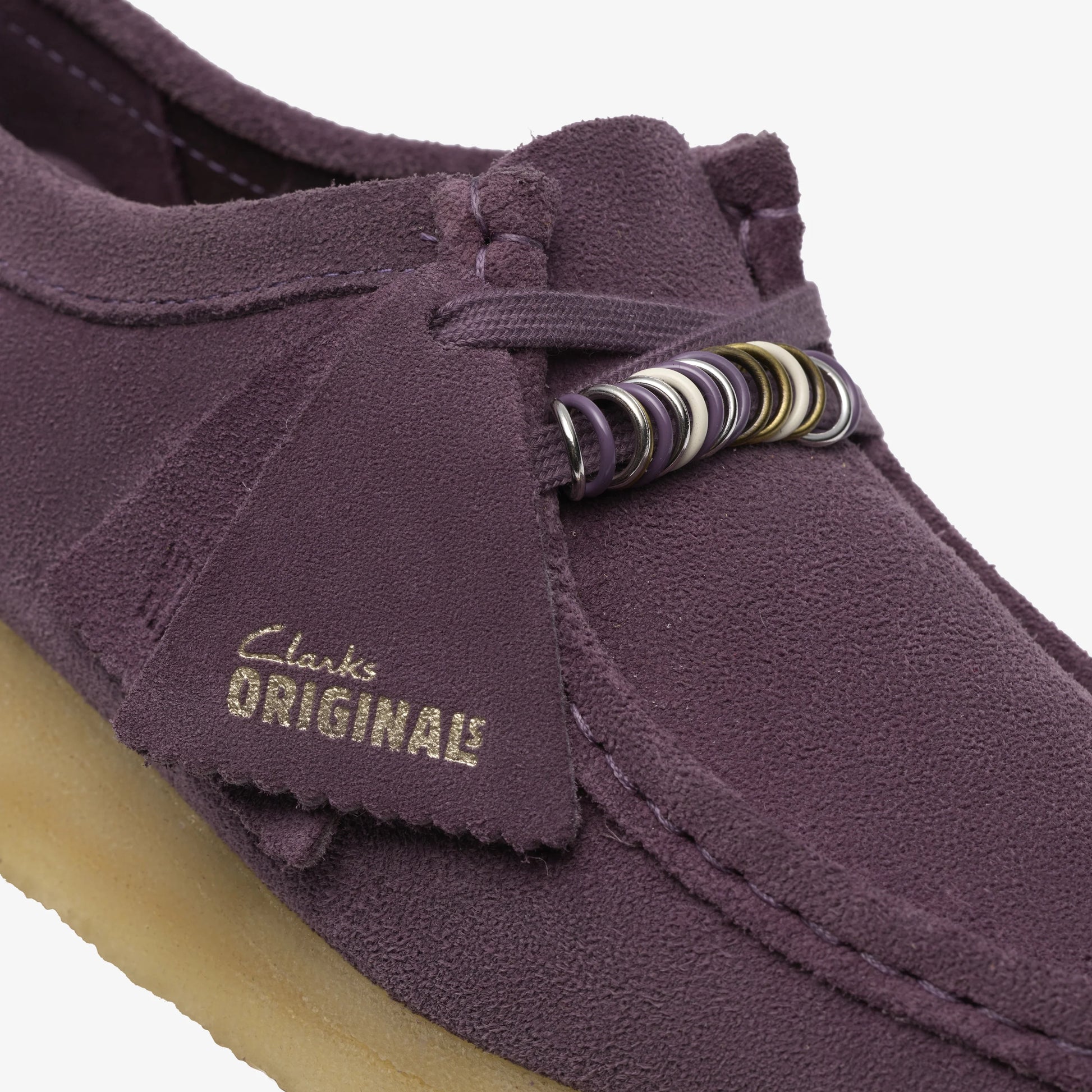 Sandalias De La Marca Clarks  Para Mujer Modelo Wallabee. Plum Suede En Color Marrón