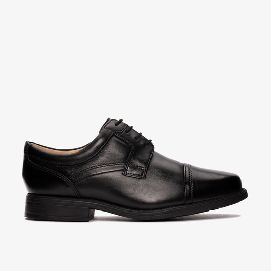 Zapatos De Vestir De La Marca Clarks  Para Hombre Modelo Hail Cap Black Leather En Color Negro