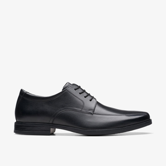 Zapatos De Vestir De La Marca Clarks  Para Hombre Modelo Howard Over Black Leather En Color Negro