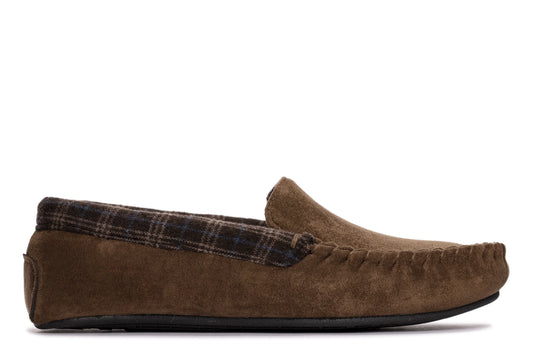 Zapatillas Del Hogar De La Marca Clarks  Para Hombre Modelo Fireside Mocc Dark Brown En Color Marrón