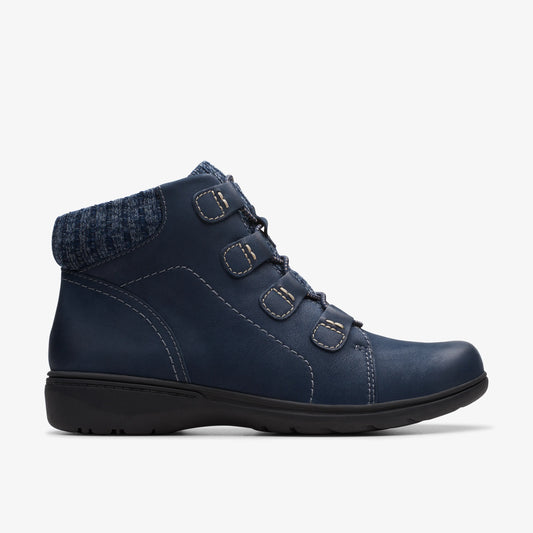 Botas De La Marca Clarks  Para Mujer Modelo Carleigh Jade Navy Nubuck En Color Azul