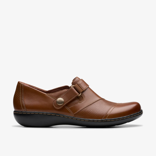 Zapatos Casual De La Marca Clarks  Para Mujer Modelo Ashland Gem Tan Leather En Color Marrón
