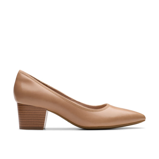 Zapatos De Vestir De La Marca Clarks  Para Mujer Modelo Ellanie Hope Warm Beige Lea En Color Beige
