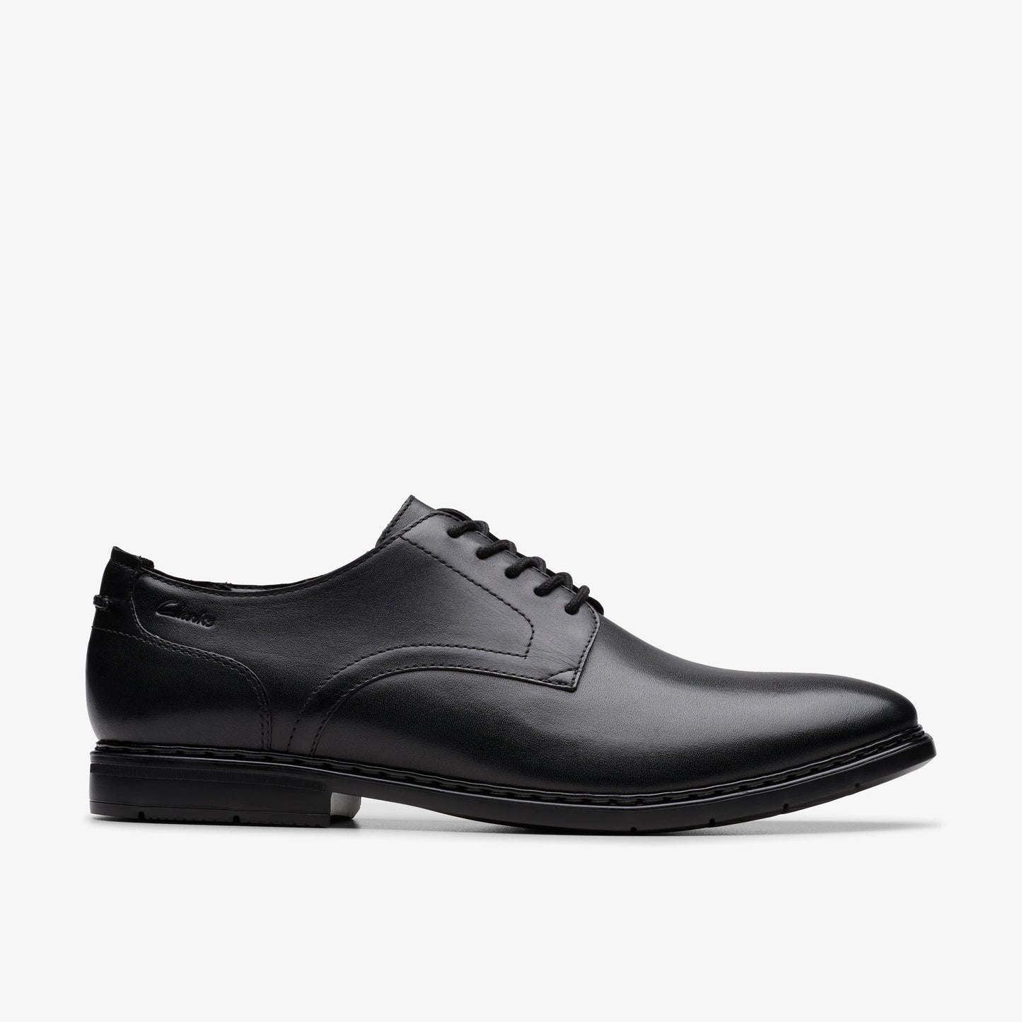 Zapatos De Vestir De La Marca Clarks  Para Hombre Modelo Banbury Derby Black Leather En Color Negro