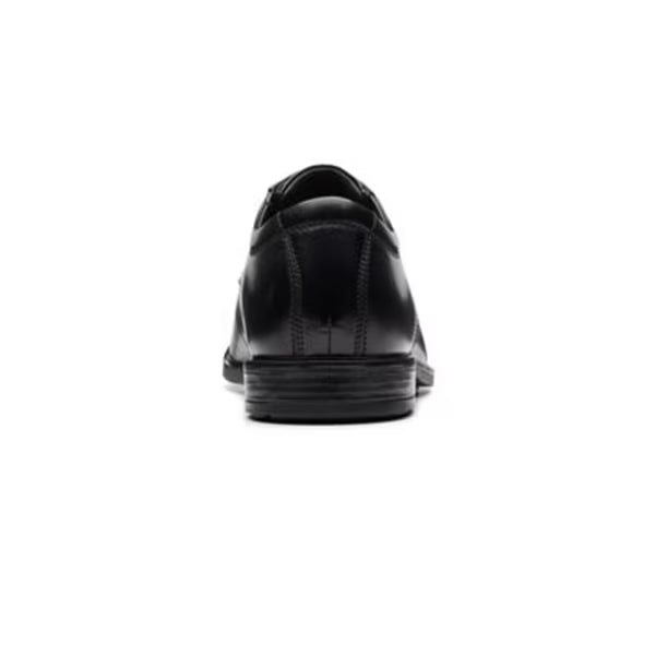 CLARKS | पुरुषों के डर्बी जूते | HOWARD APRON BLACK LEATHER | काला