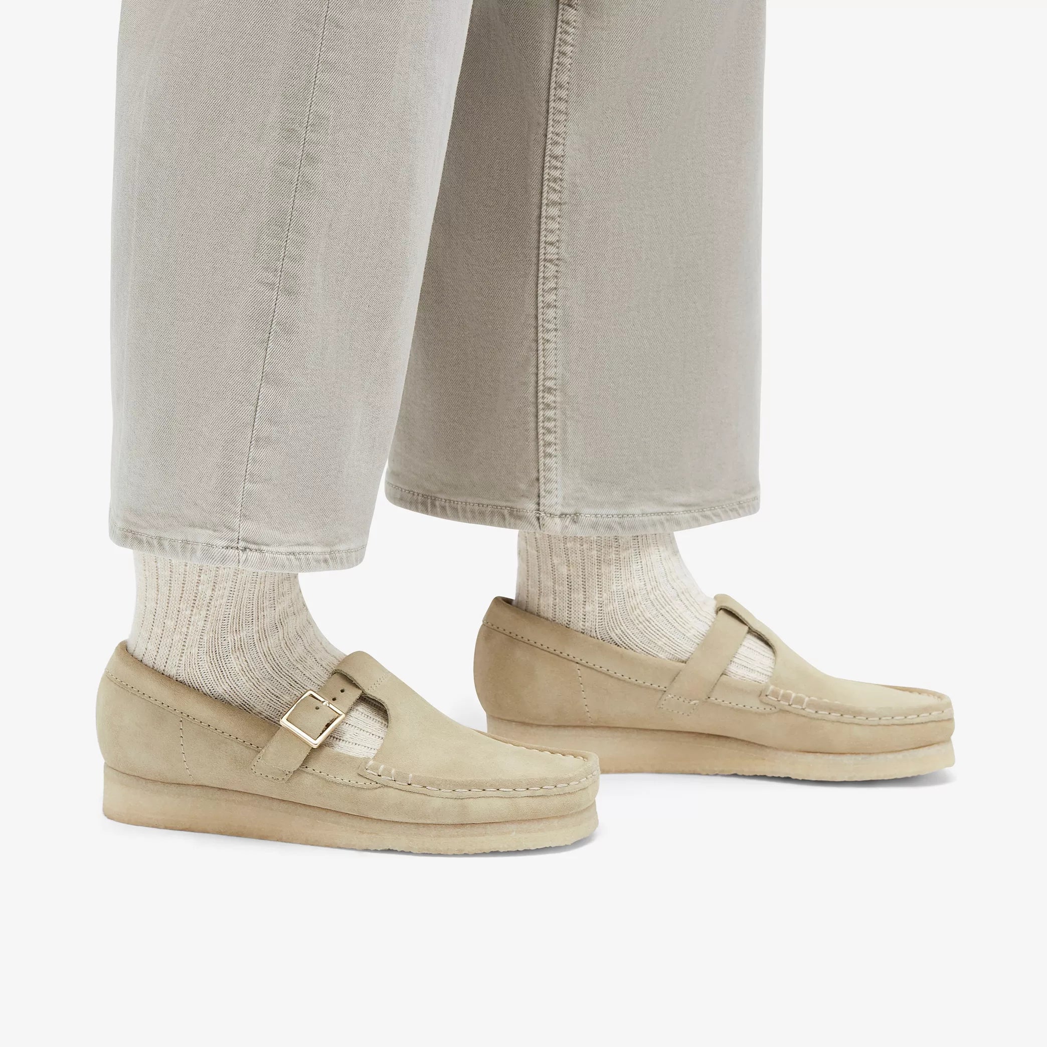 Sandalias De La Marca Clarks  Para Mujer Modelo Wallabee T Bar Maple Suede En Color Beige