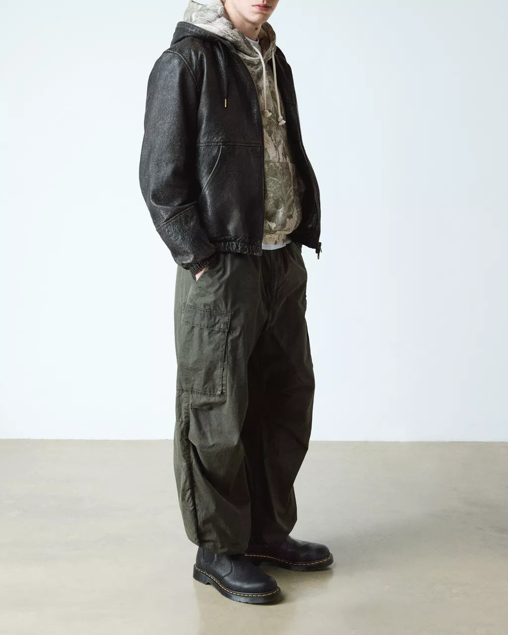 DR. MARTENS | BOTINES CHELSEA | HOMBRE | 2976 BLACK AMBASSADOR | NEGRO