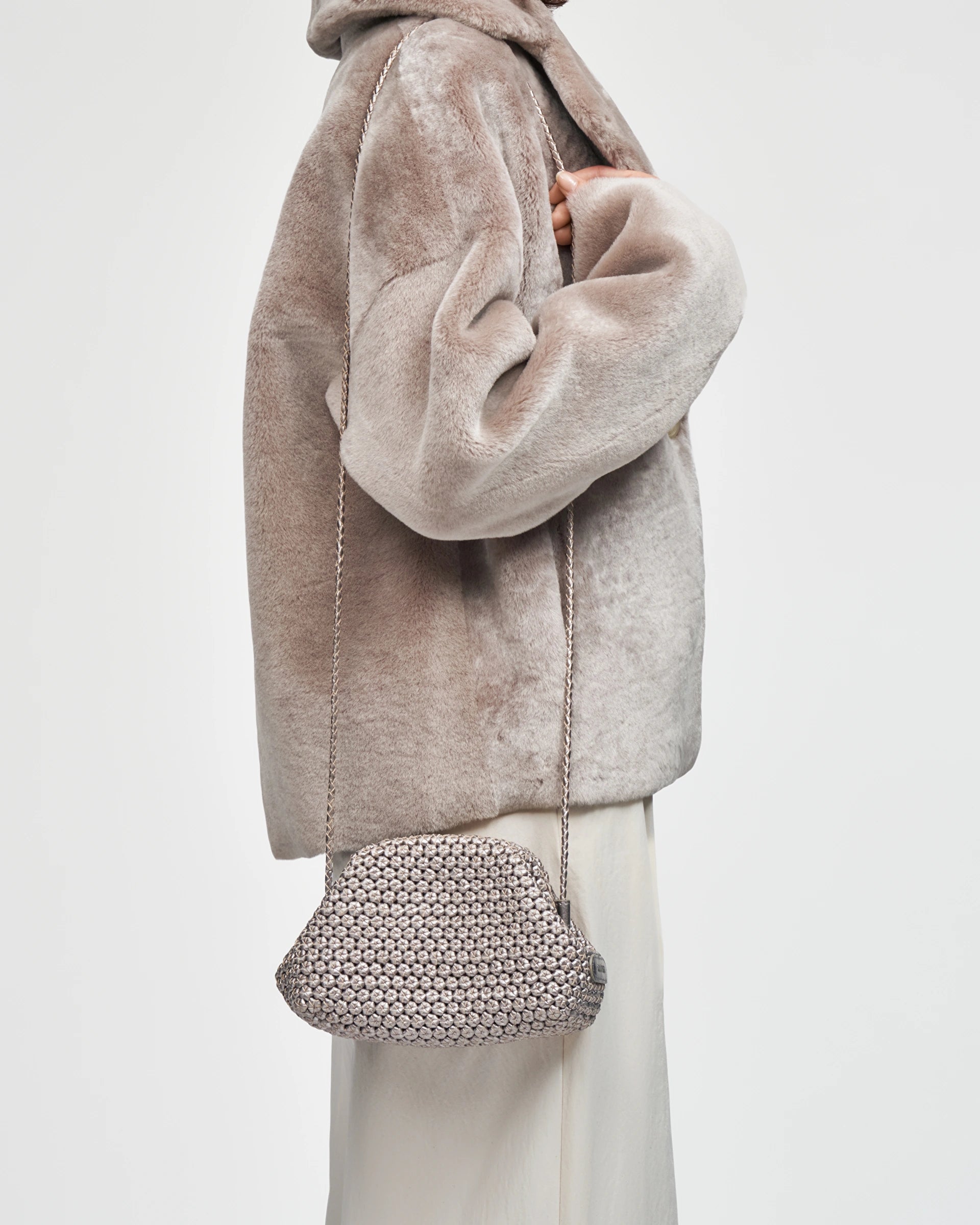 LOTTUSSE | BOLSOS | MUJER | BOLSO DE MANO NOODBAG PIEL DE CORDERO PLATA | PLATEADO