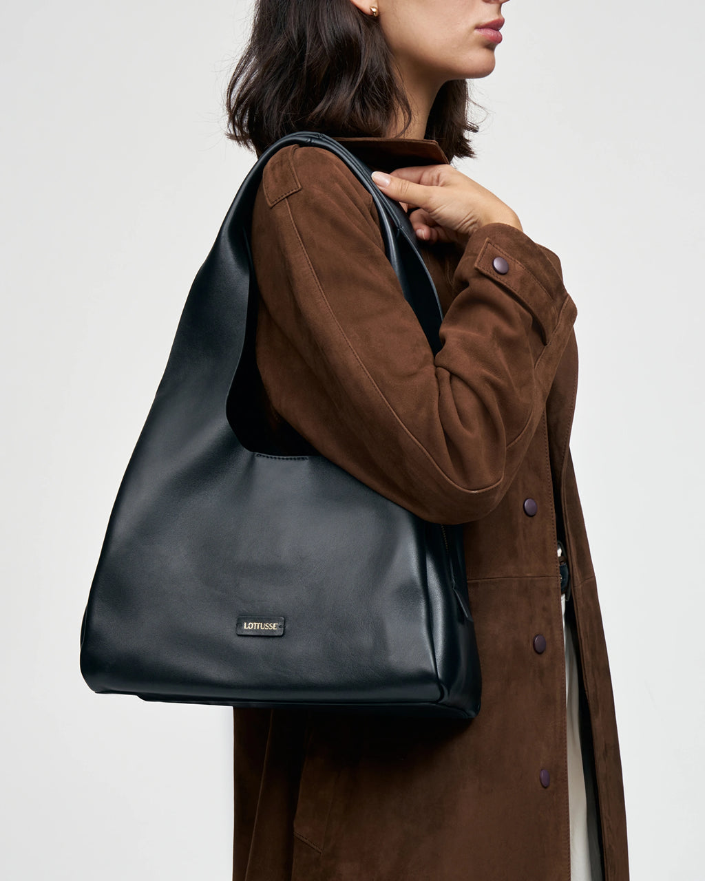 LOTTUSSE | BOLSOS | MUJER | BOLSO DE HOMBRO AUDREY CORDERO NEGRO | NEGRO