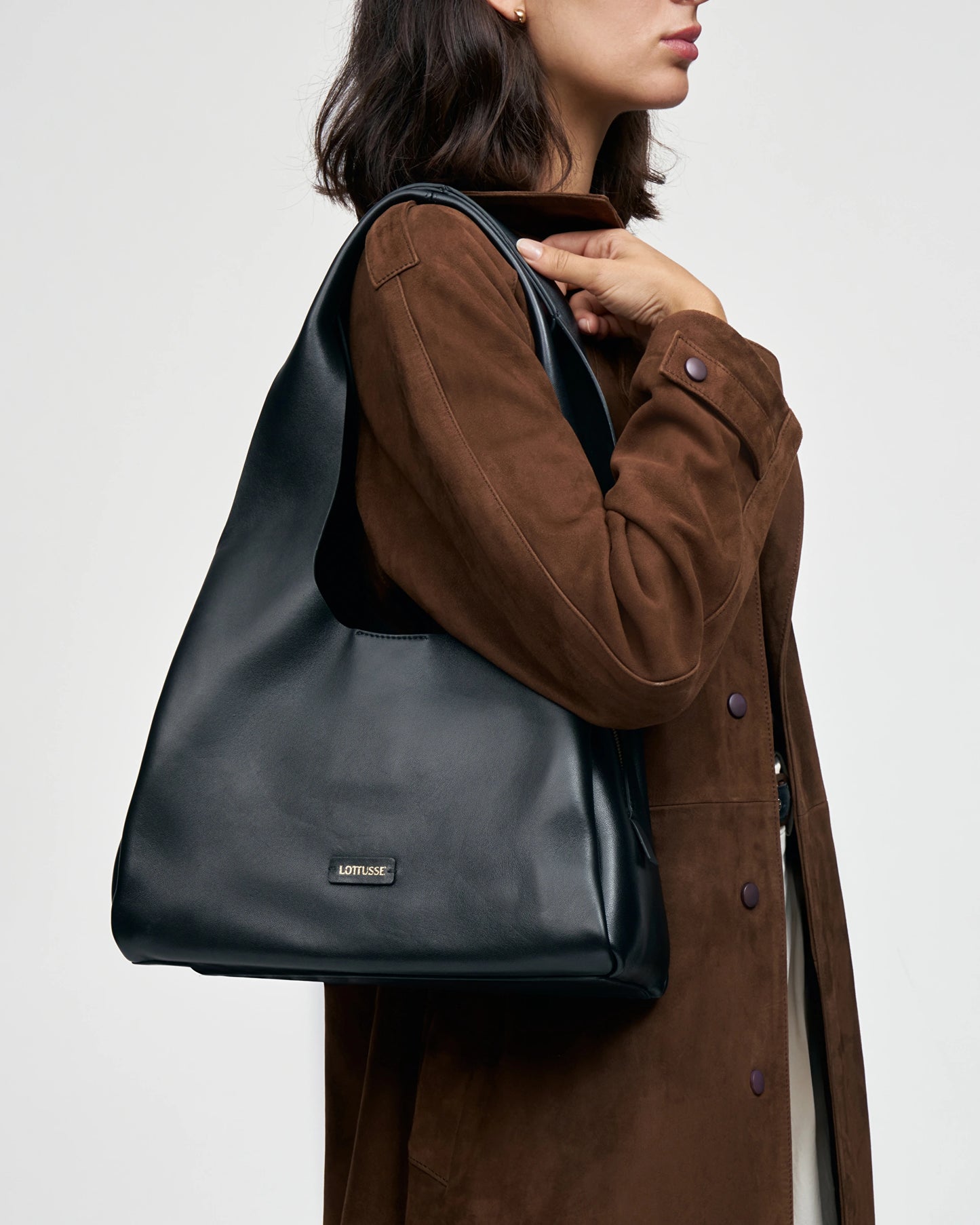 LOTTUSSE | BOLSOS | MUJER | BOLSO DE HOMBRO AUDREY CORDERO NEGRO | NEGRO