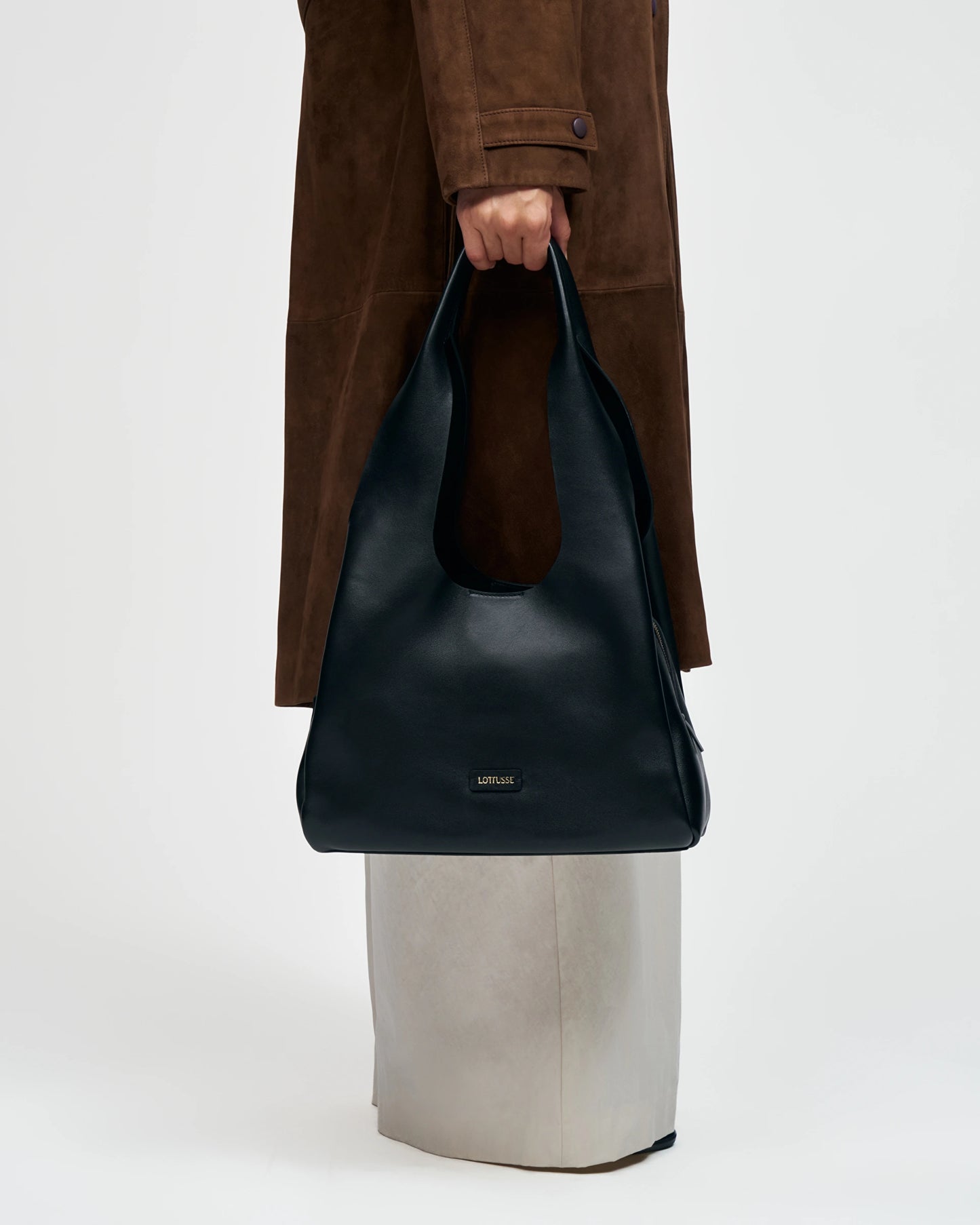 LOTTUSSE | BOLSOS | MUJER | BOLSO DE HOMBRO AUDREY CORDERO NEGRO | NEGRO