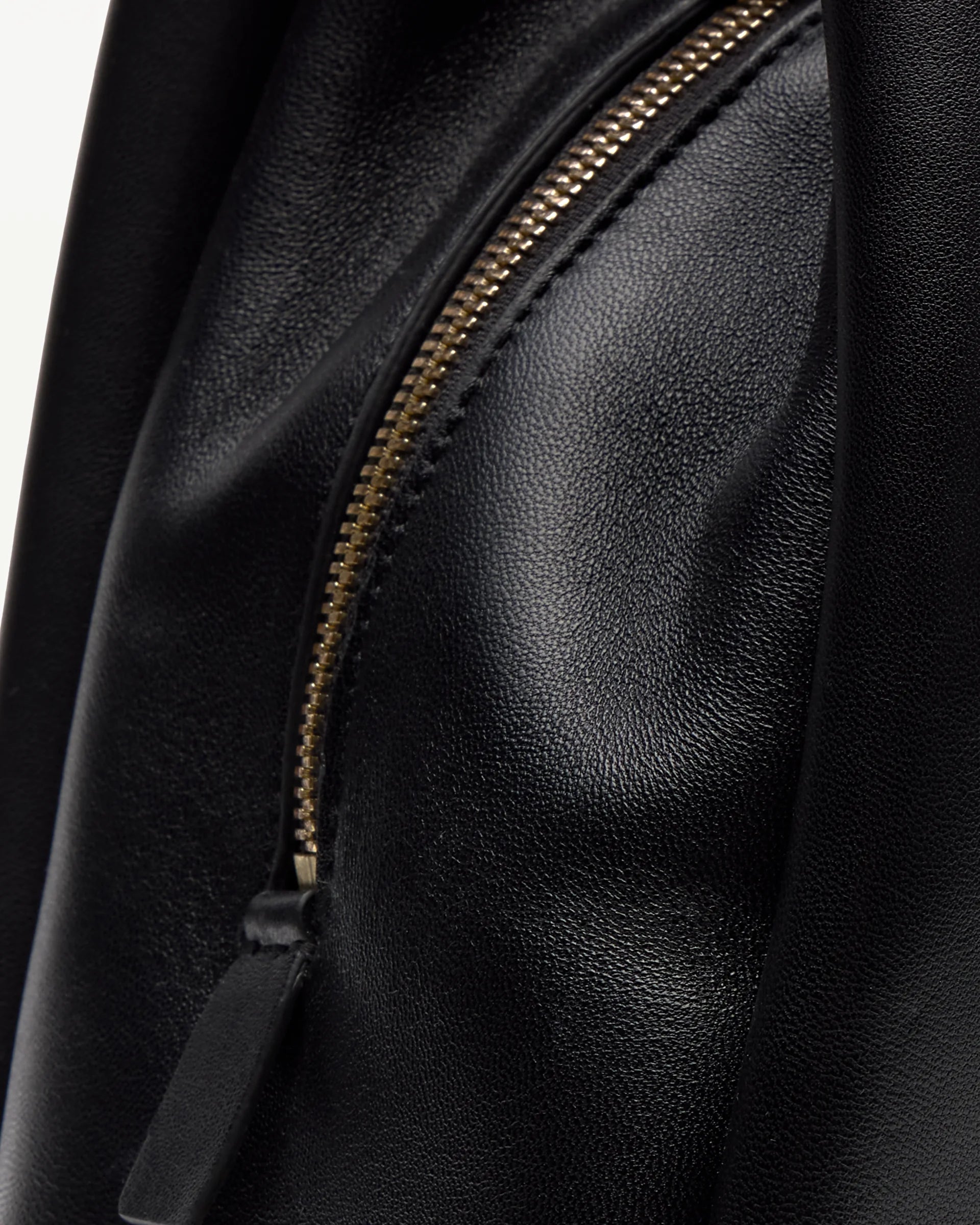 LOTTUSSE | BOLSOS | MUJER | BOLSO DE HOMBRO AUDREY CORDERO NEGRO | NEGRO