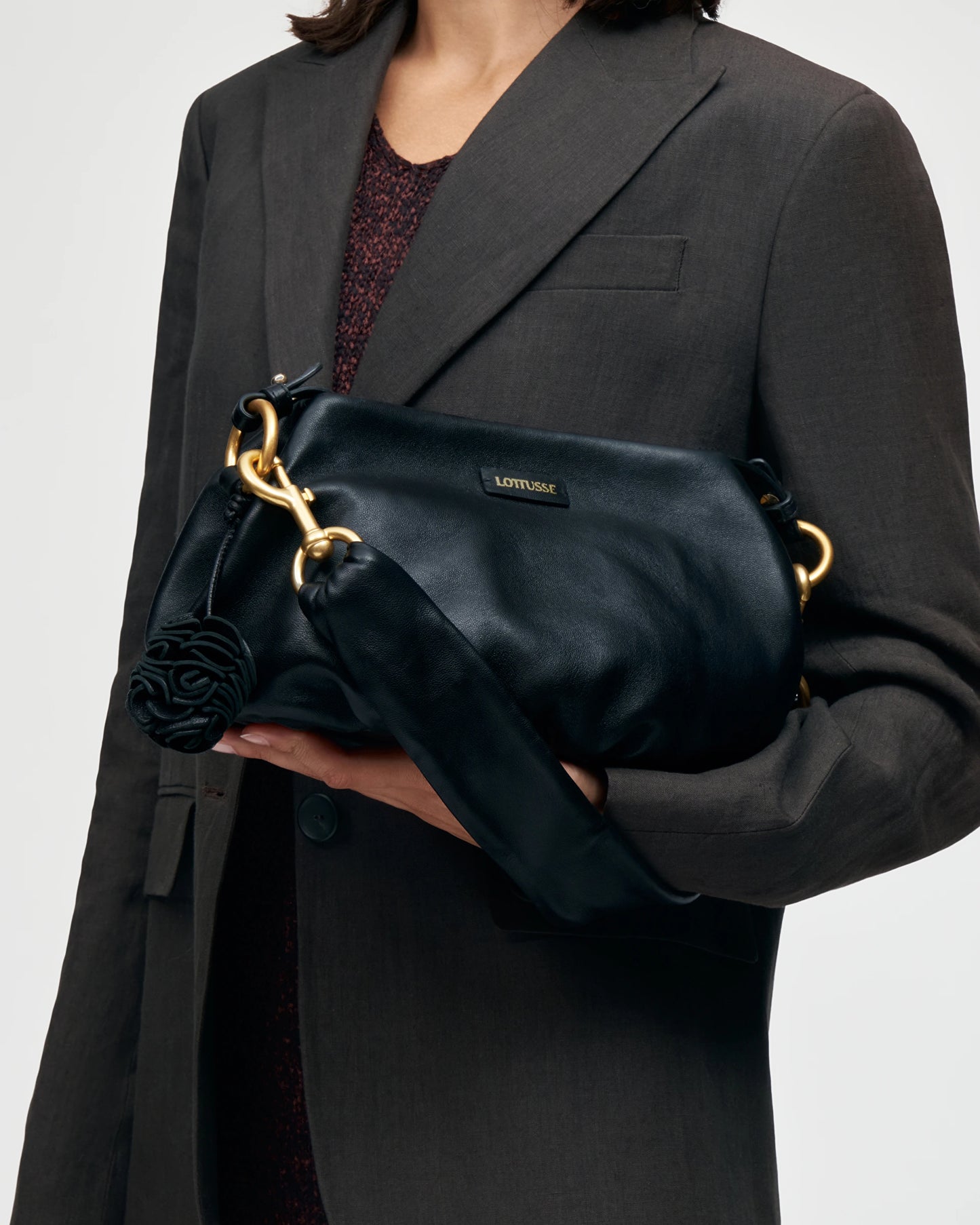 LOTTUSSE | BOLSOS | MUJER | BOLSO BOMBONERA JOY CORDERO NEGRO | NEGRO