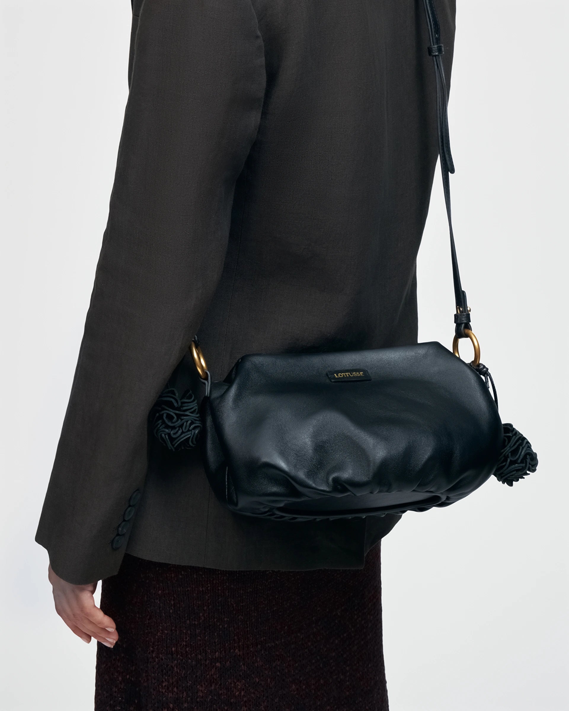 LOTTUSSE | BOLSOS | MUJER | BOLSO BOMBONERA JOY CORDERO NEGRO | NEGRO