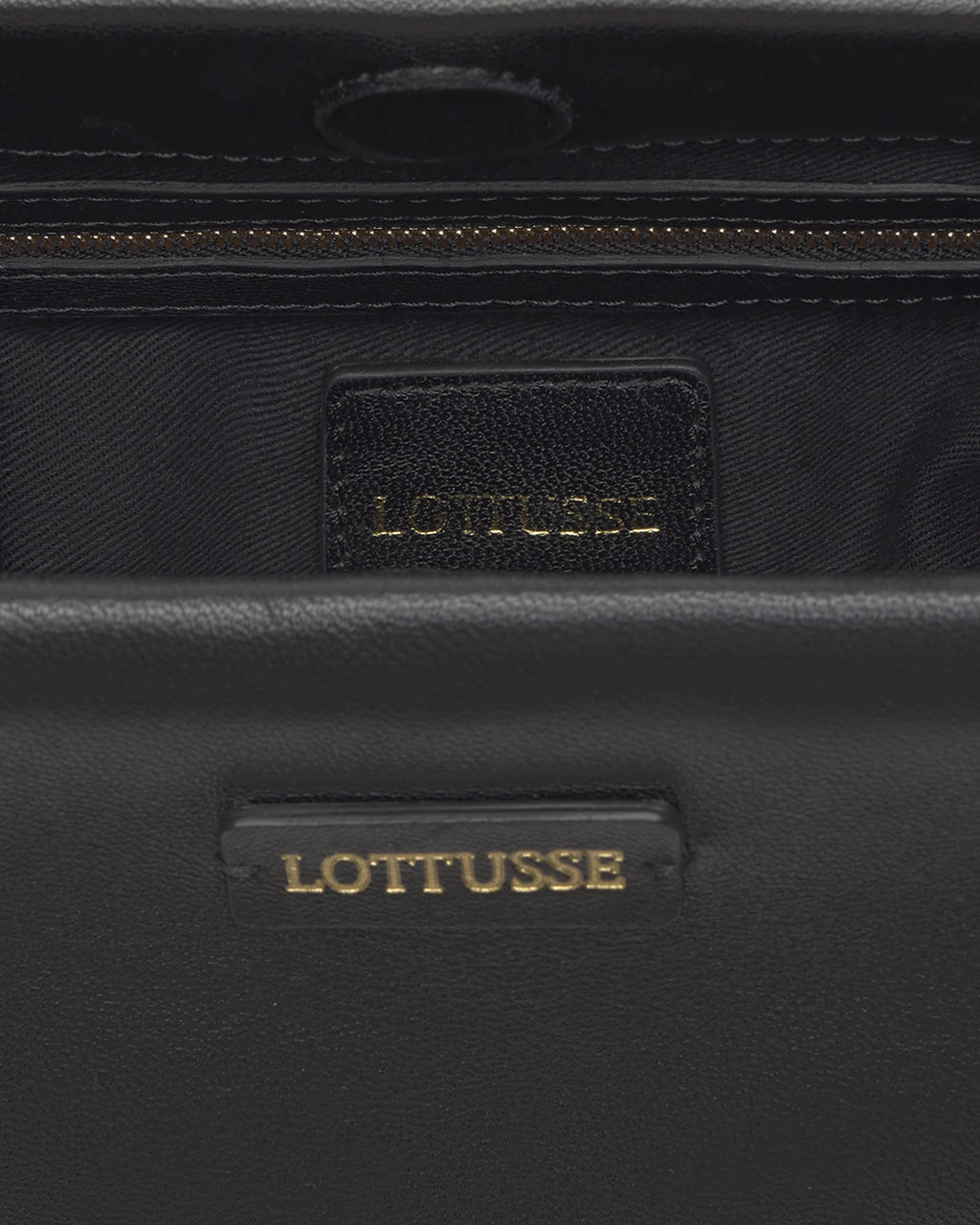 LOTTUSSE | BOLSOS | MUJER | BOLSO BOMBONERA JOY CORDERO NEGRO | NEGRO