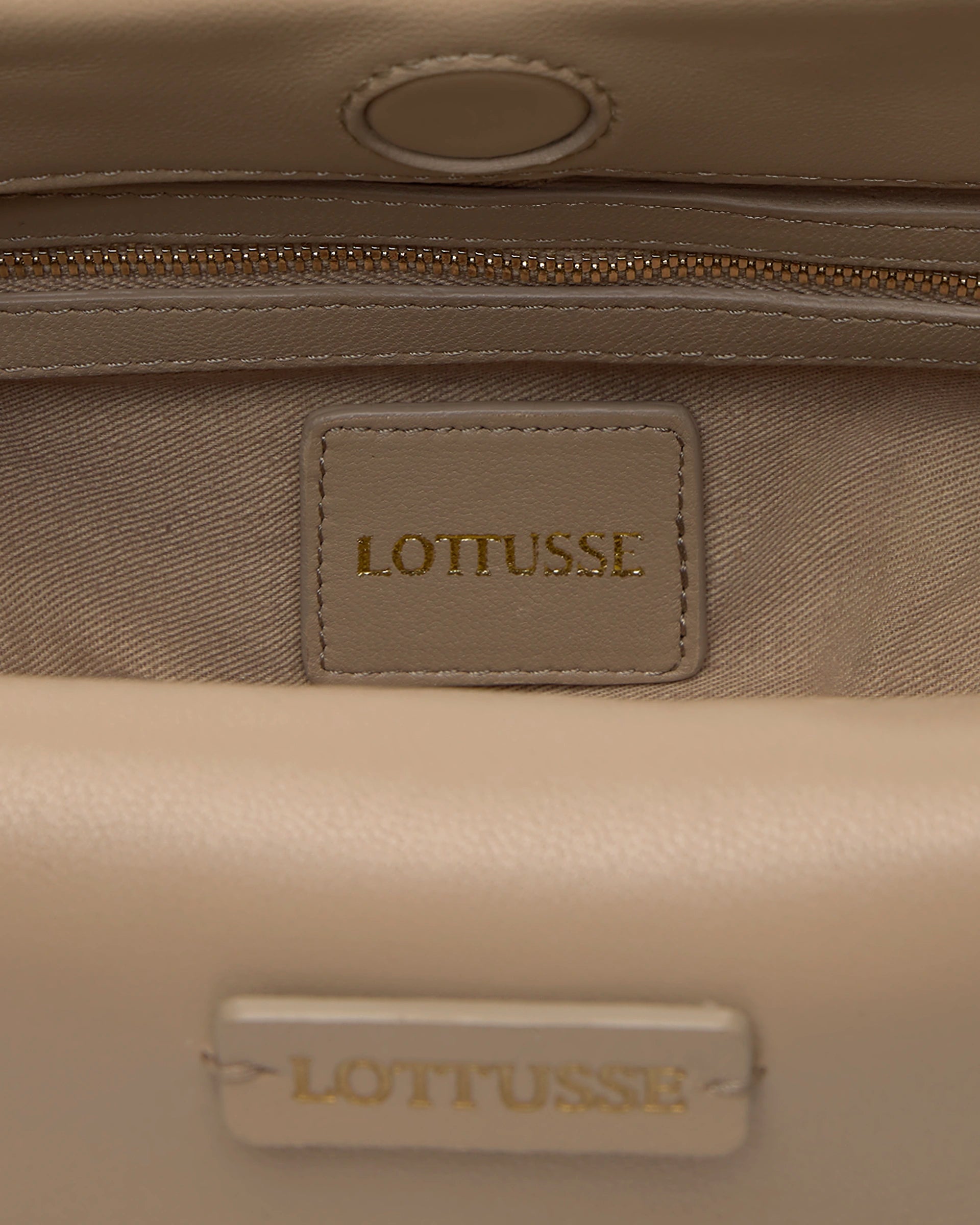 LOTTUSSE | BOLSOS | MUJER | BOLSO BOMBONERA JOY CORDERO BEIGE | BEIGE