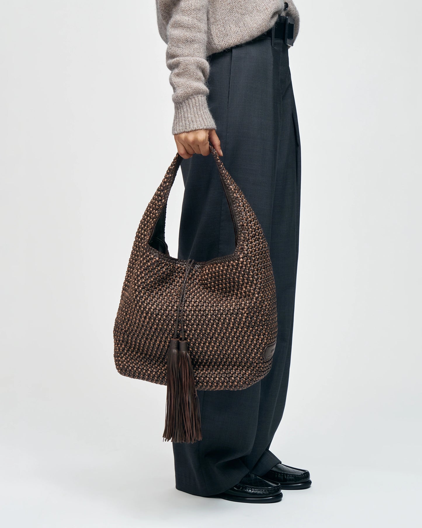 LOTTUSSE | BOLSOS | MUJER | BOLSO SACO HOBO NOODBAG PIEL DE CORDERO MOKA | MARRÓN