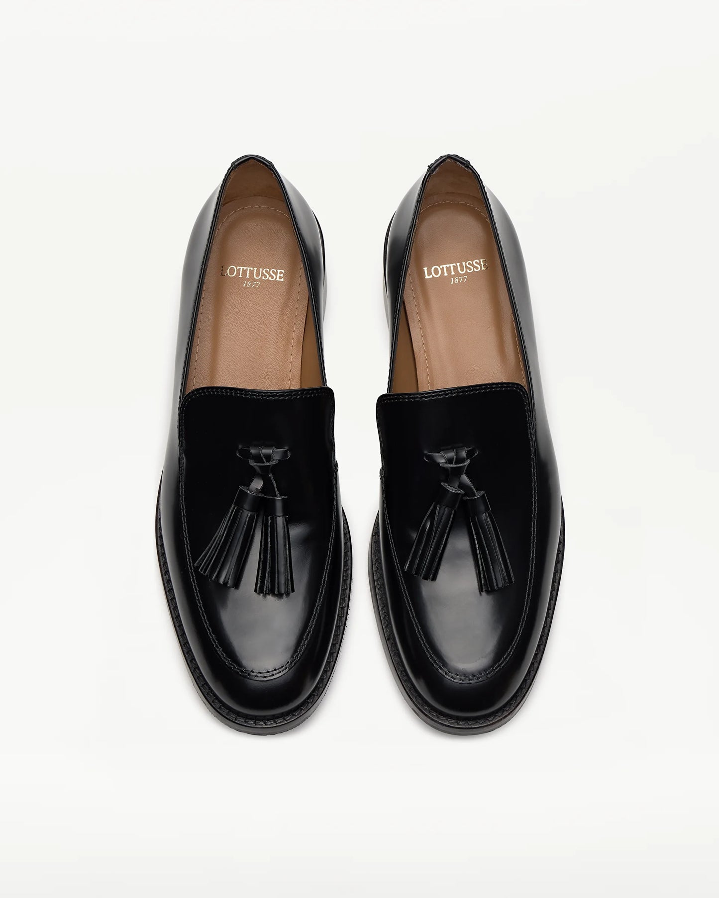 LOTTUSSE | ZAPATOS DE VESTIR | MUJER | MOCASÍN BORLAS PINA PIEL DE VACUNO NEGRO | NEGRO