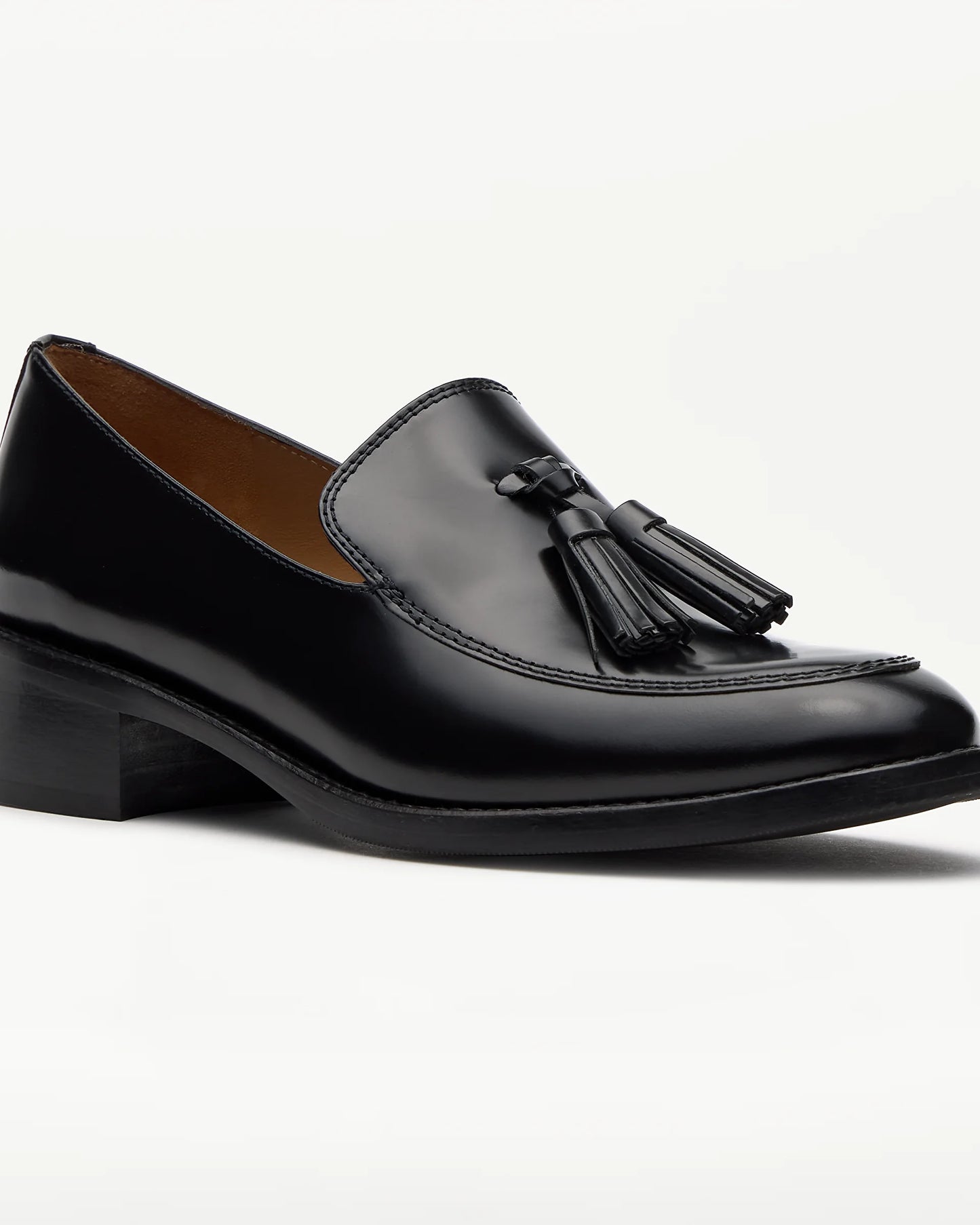 LOTTUSSE | ZAPATOS DE VESTIR | MUJER | MOCASÍN BORLAS PINA PIEL DE VACUNO NEGRO | NEGRO