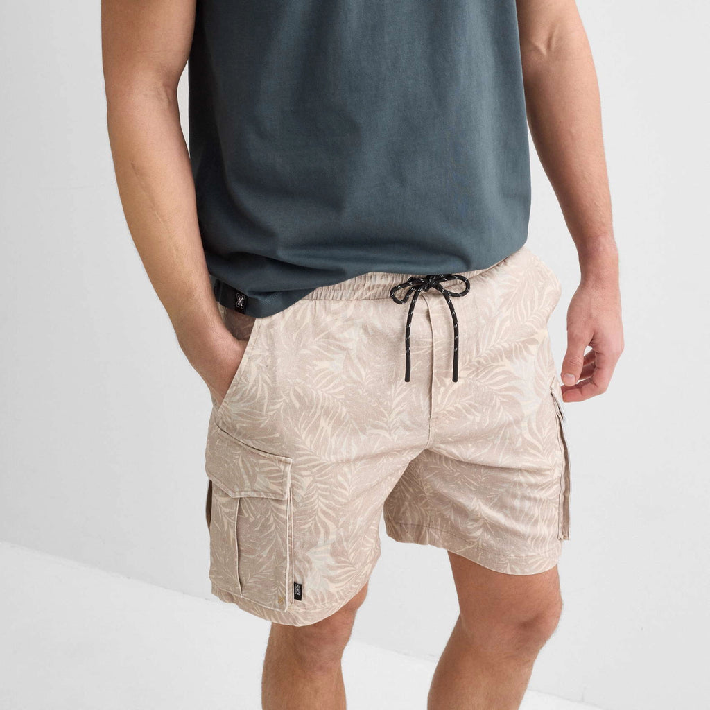 PANTALONES CORTOS MUNICH UNISEX MODELO BERMUDA TROPIC LIFESTYLE CAMEL REFERENCIA 2507457