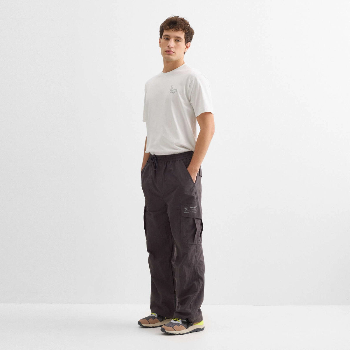 PANTALONES MUNICH UNISEX MODELO CARGO GANG STREETWEAR ANTHRACITE REFERENCIA 2507482