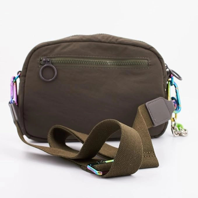 MUNICH DEEP Recycled Crossbody Camera Khaki: caqui bag for women