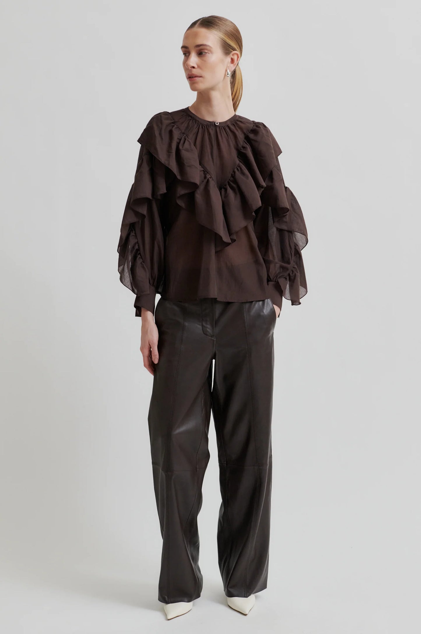 SECOND FEMALE | BLUSAS | MUJER | FRIA FRILL BLOUSE CHOCOLATE PLUM | MARRÓN