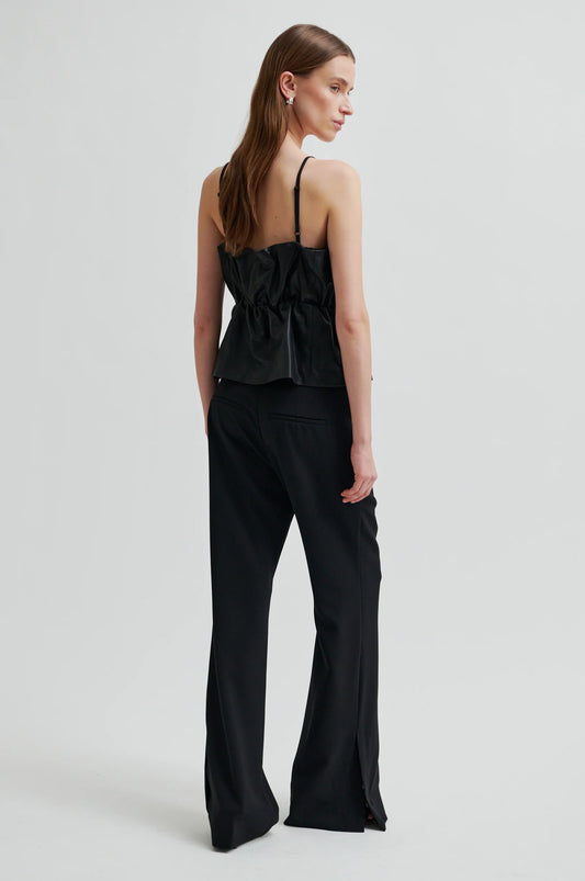 SECOND FEMALE | TOP | MUJER | COVA LEATHER TOP BLACK | NEGRO