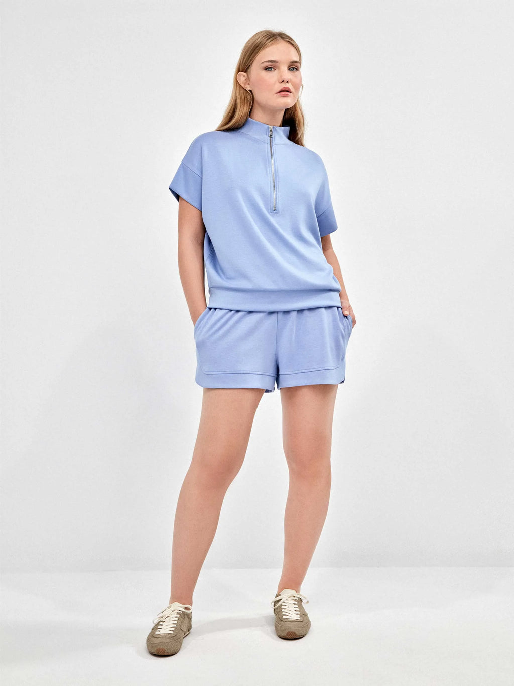 GISELA | PANTALONES CORTOS | MUJER | SHORT CELESTE | AZUL