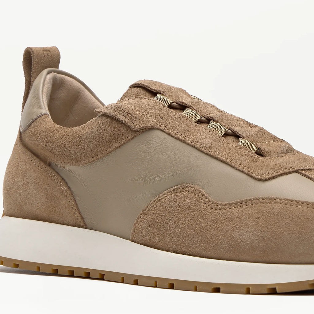 LOTTUSSE Dianne Marrón: brown trainers for women