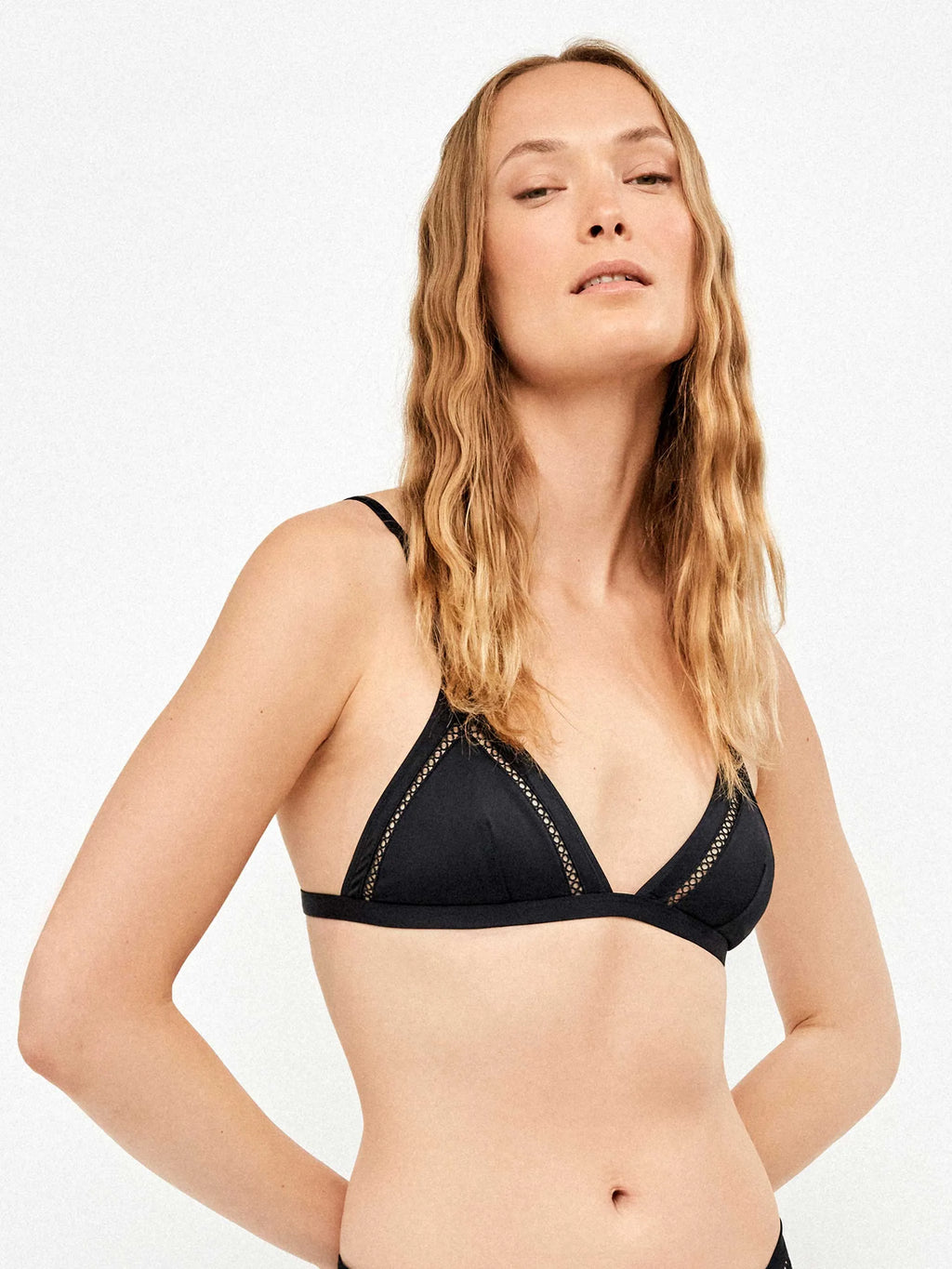 GISELA | TOP | MUJER | SUJETADOR TRIANGULAR NEGRO | NEGRO