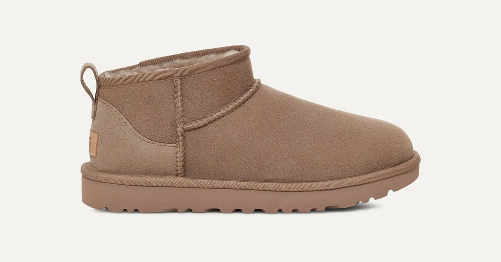 UGG W Classic Ultra MINI Caribou: бежевий чоботи для жінок