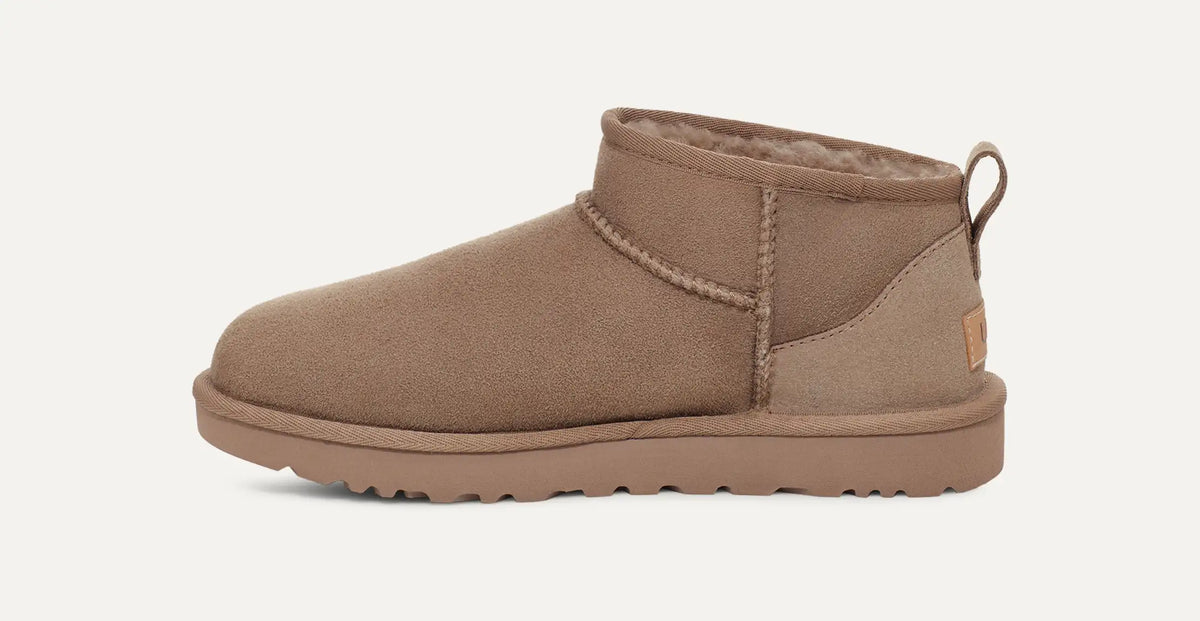 UGG W Classic Ultra MINI Caribou: бежевий чоботи для жінок