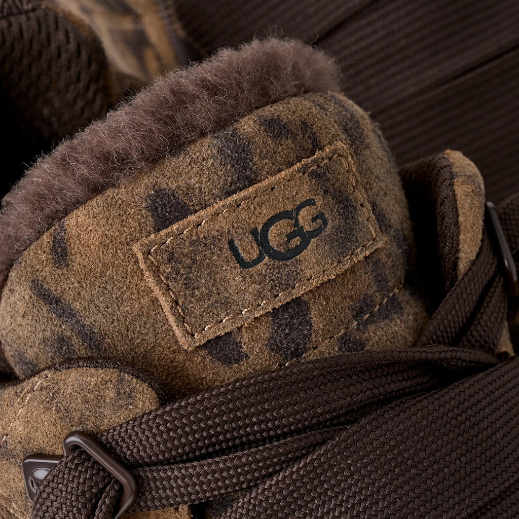UGG W Lowmel Spotted Chestnut: коричневий взуття для жінок