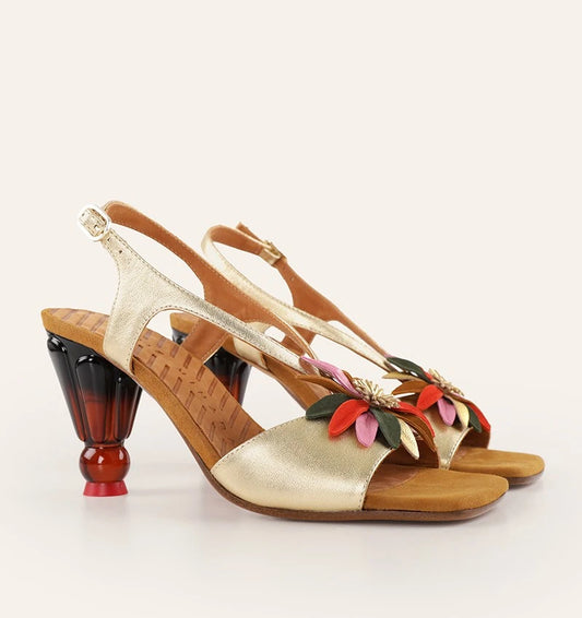 CHIE MIHARA | SANDÀLIES | DONA | UYANE XAMPAN | DAURAT