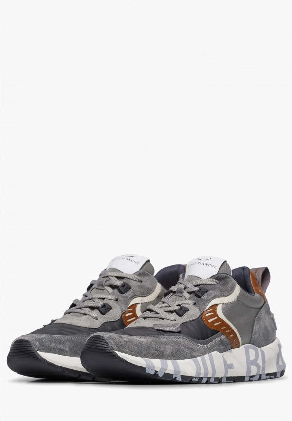 VOILE BLANCHE | SNEAKERS | HOMBRE | CLUB01. ANTHRACITE-COGNAC | GRIS