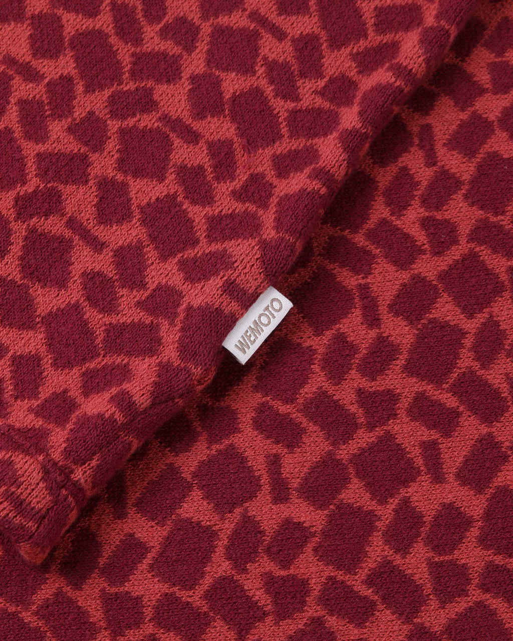 WEMOTO | TOP | WOMEN'S | PAIGE AUBURN | RED