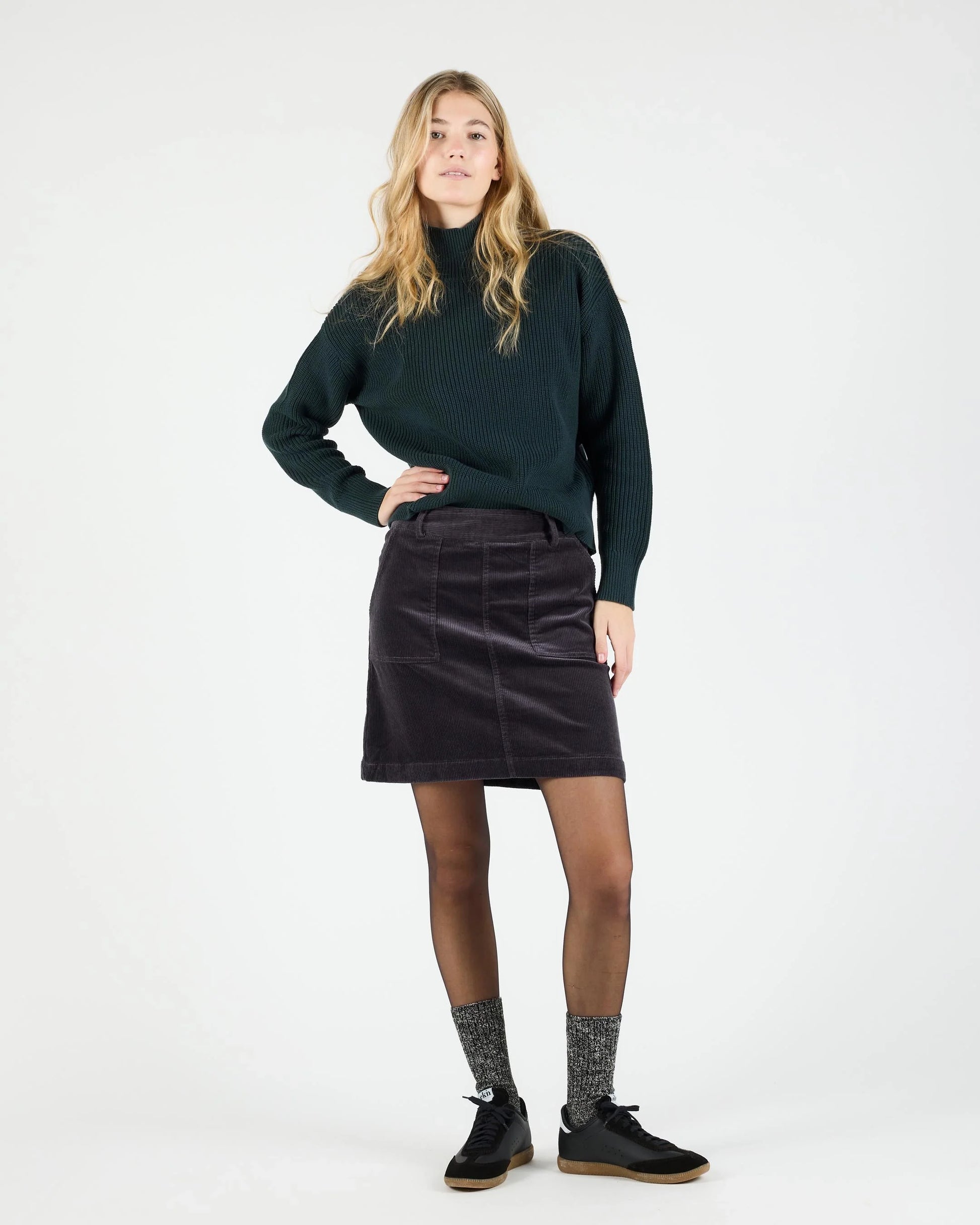 Faldas de la marca Wemoto para Mujer modelo Ella Cord en color Dark Grey (Gris)