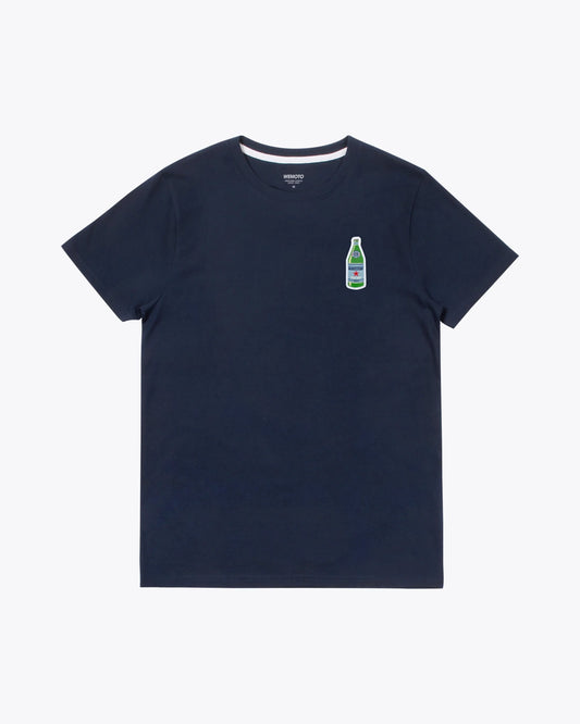 Camisetas de la marca Wemoto Unisex modelo Bottle Patch Tee en color Navy Blue (Azul)