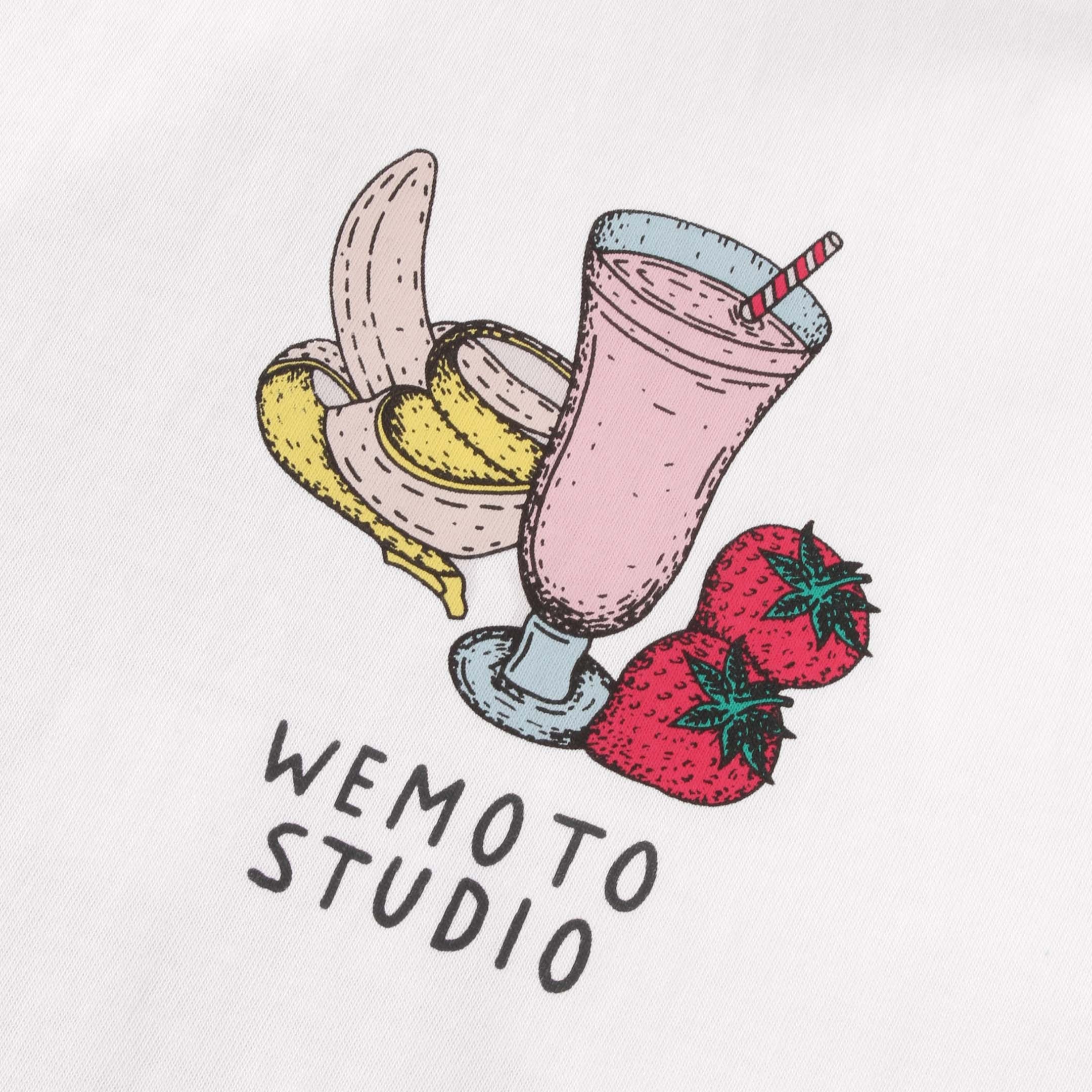 WEMOTO | メンズ アートワーク Tシャツ | フルーツトラック Tシャツ ホワイト | ホワイト