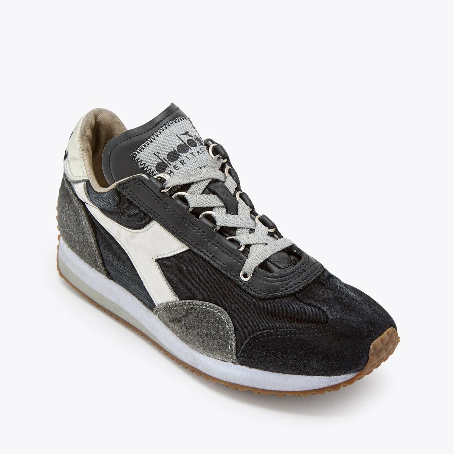 Sneakers De La Marca Diadora Para Unisex Modelo Equipe H Dirty Stone Wash Evo Black/Gray En Color Negro