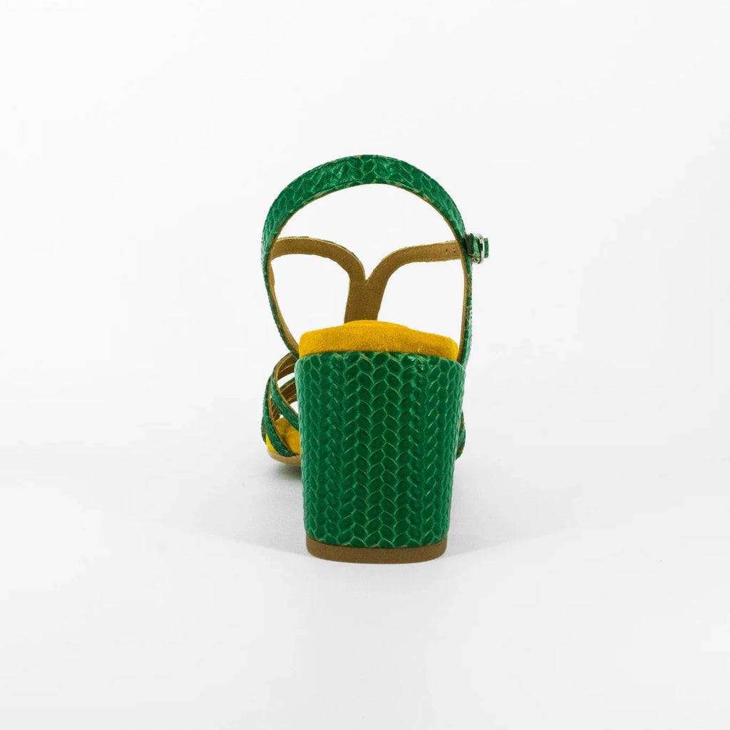 Sandalias De La Marca Audley Modelo Hallie: Tacón Crossed Palm