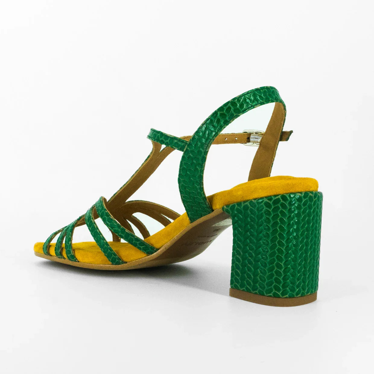 Sandalias De La Marca Audley Modelo Hallie: Tacón Crossed Palm